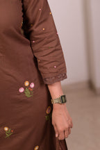 Mud Brown Buti