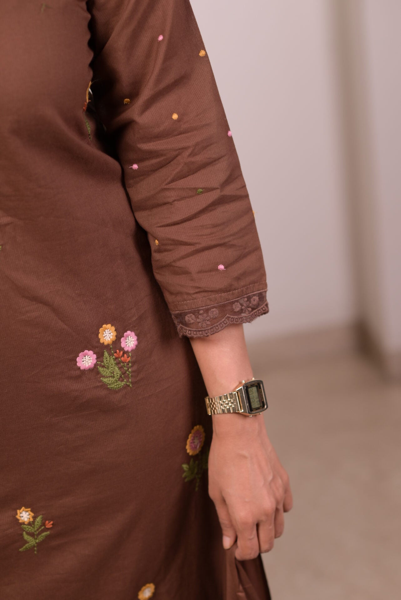 Mud Brown Buti
