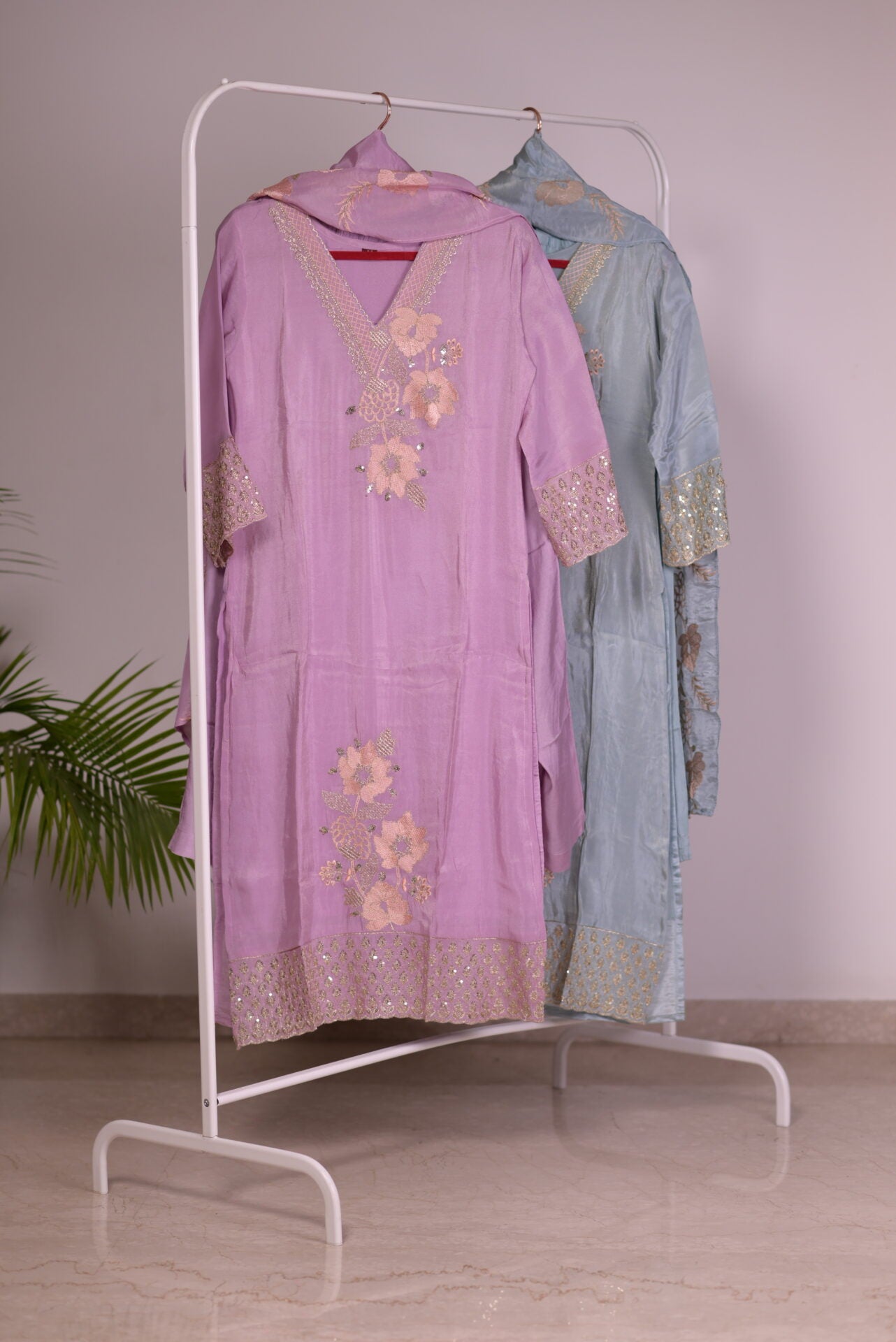 Zari Metallic pink