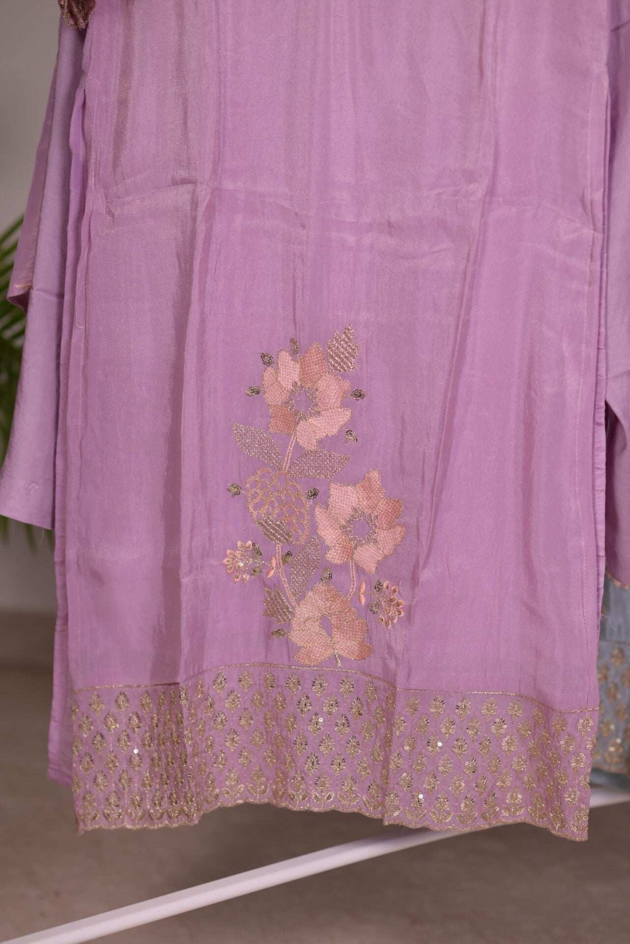 Zari Metallic pink
