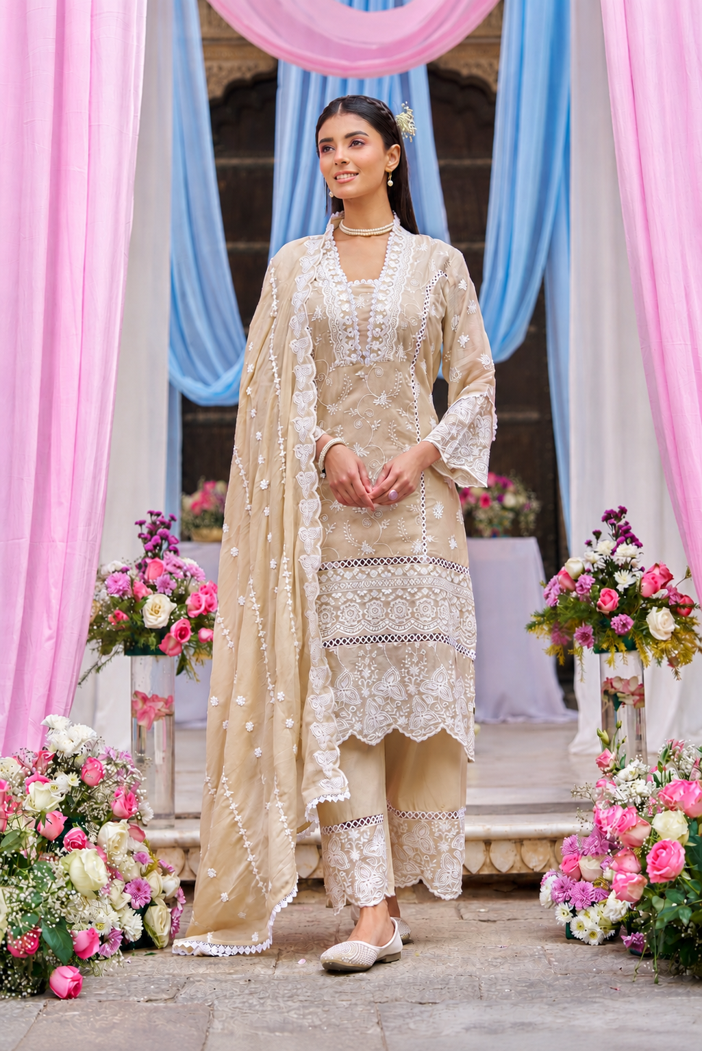 Noor Ivory V- Neckline